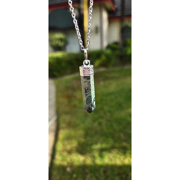 Kambaba Jasper Crystal Point Pendant - Picture 4 of 5